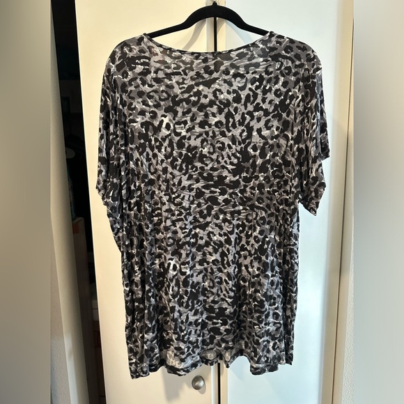 Jaclyn Smith Jewel Embellished Top Black & White Print Top Blouse sz 1X - Picture 7 of 8